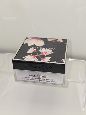 LIMITED EDITION Givenchy Prisme Libre Powder- "Mousseline Pastel"